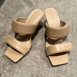 Never worn Nordstrom- Open edit shoes